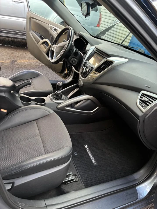 2013 Hyundai Veloster - Image 8 of 10