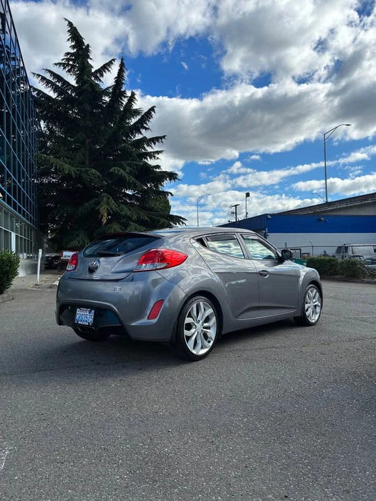 2013 Hyundai Veloster - Image 3 of 10