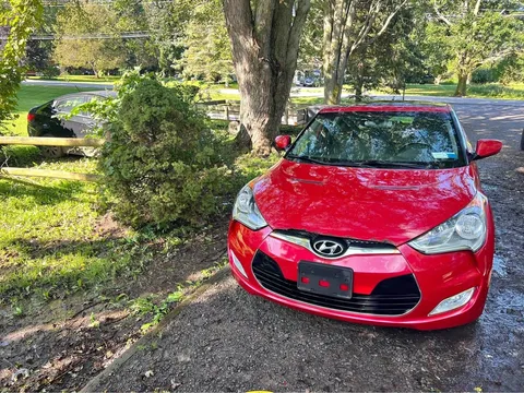 2013 Hyundai Veloster 2.0 Coupe 3D