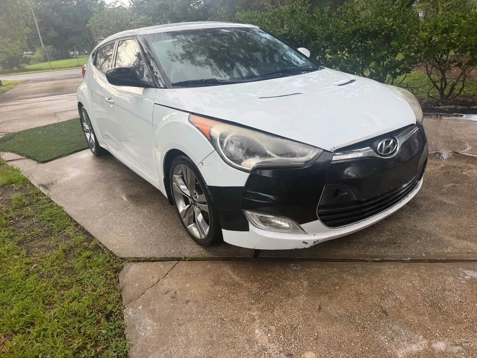 2013 Hyundai Veloster - Image 2 of 4