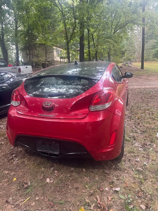 2013 Hyundai Veloster - Image 2 of 5