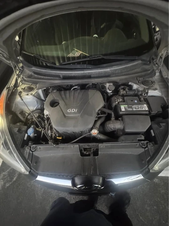 2013 Hyundai Veloster - Image 2 of 7