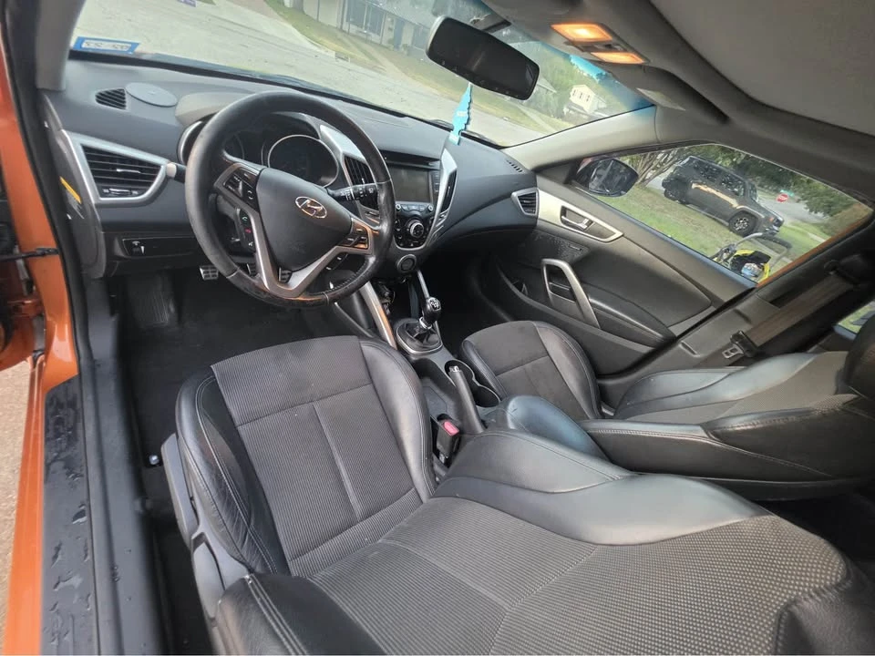 2013 Hyundai Veloster - Image 9 of 13