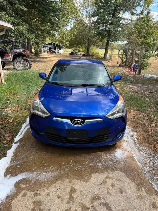 2013 Hyundai Veloster - Image 2 of 8