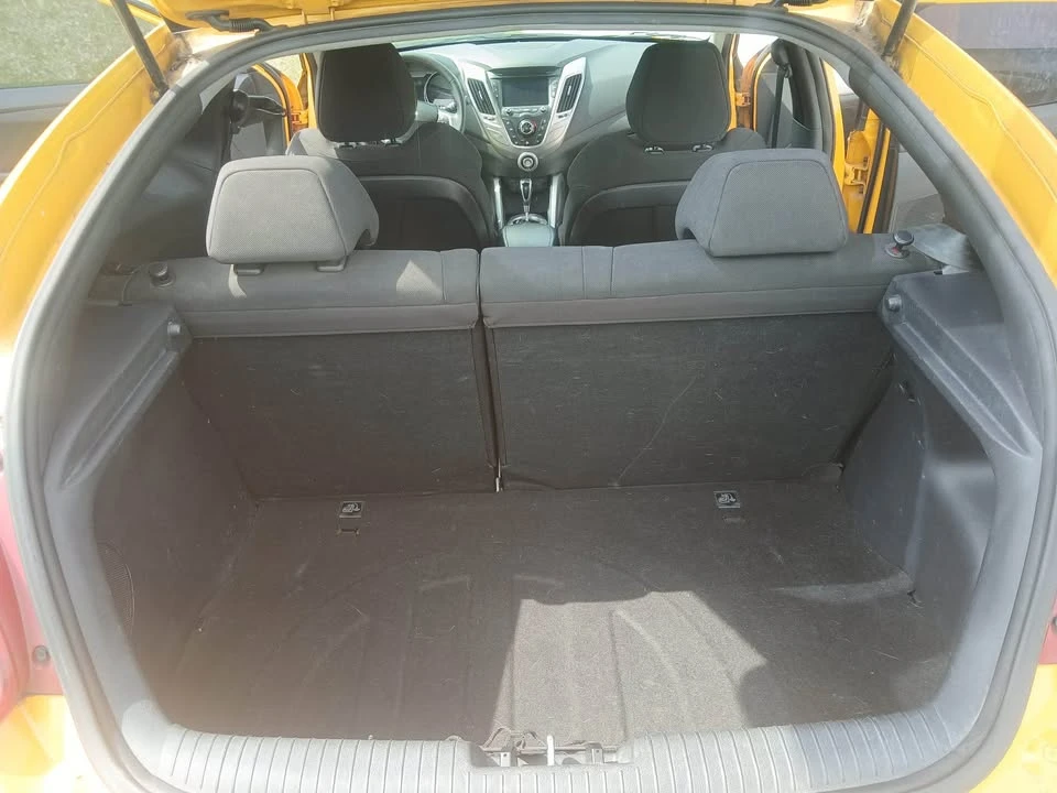 2013 Hyundai Veloster - Image 11 of 20