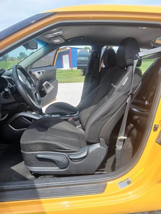 2013 Hyundai Veloster - Image 8 of 20