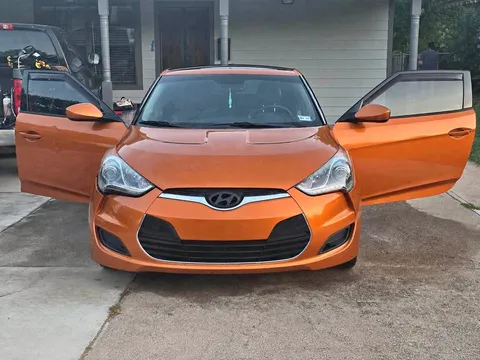 2013 Hyundai Veloster 2.0 Coupe 3D