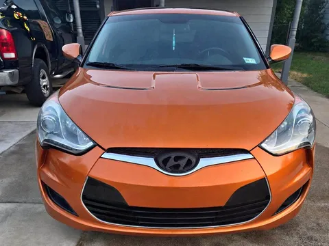 2013 Hyundai Veloster 2.0 Coupe 3D