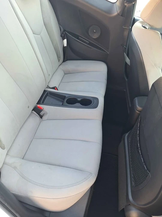 2013 Hyundai Veloster - Image 10 of 12