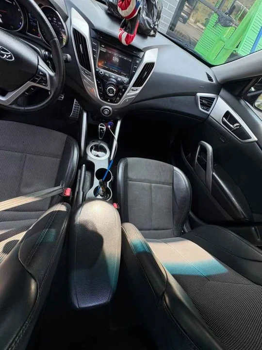 2013 Hyundai Veloster - Image 6 of 10