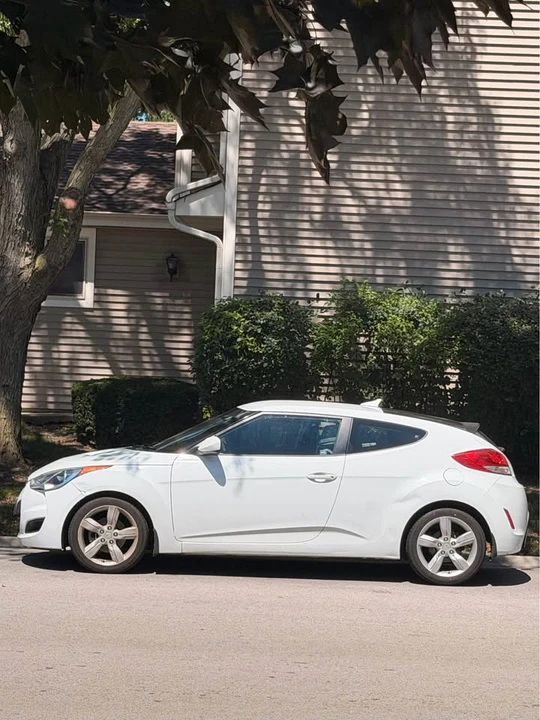 2013 Hyundai Veloster - Image 3 of 3
