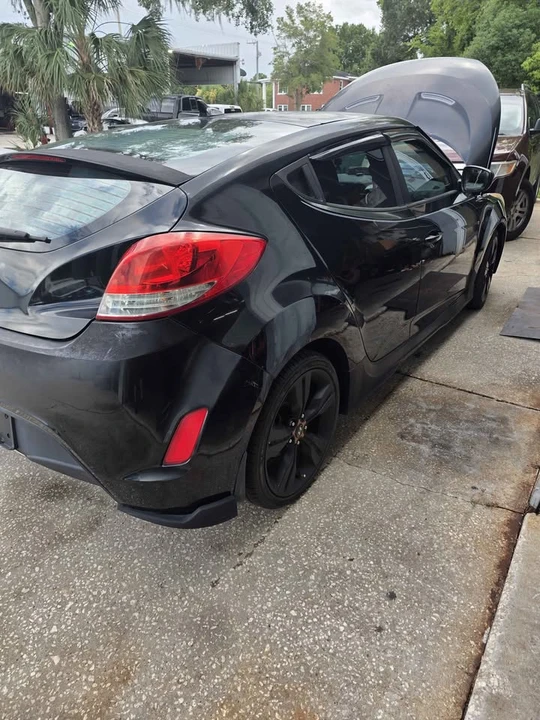 2013 Hyundai Veloster - Image 8 of 9