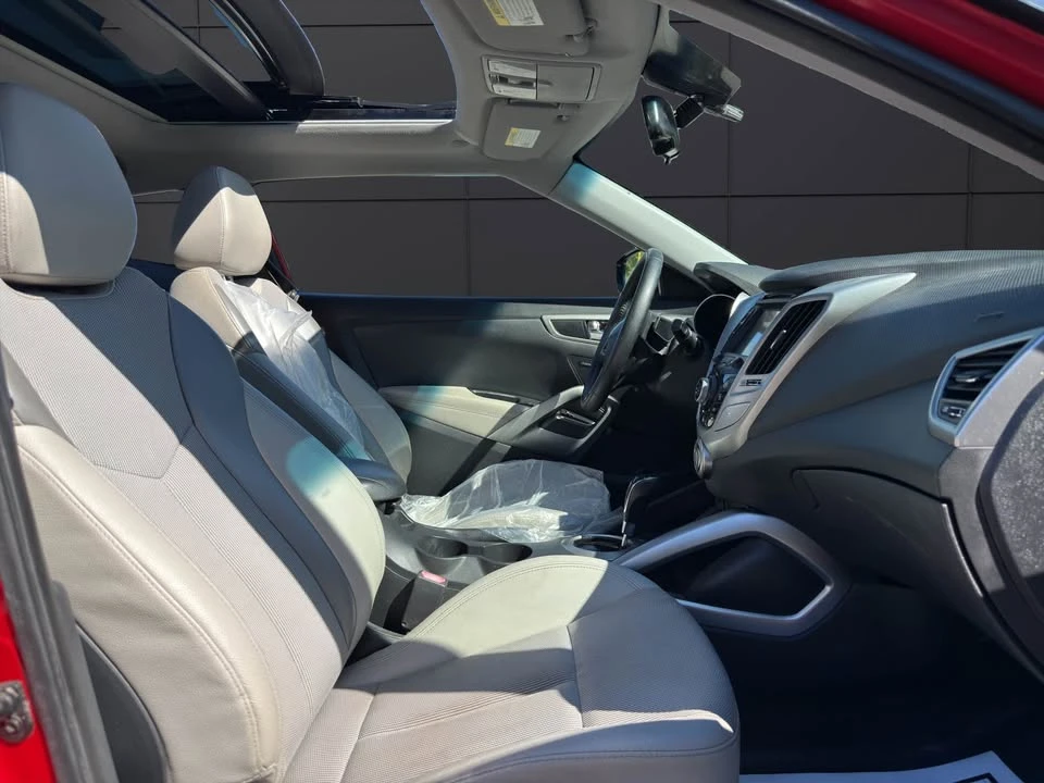2013 Hyundai Veloster - Image 10 of 20