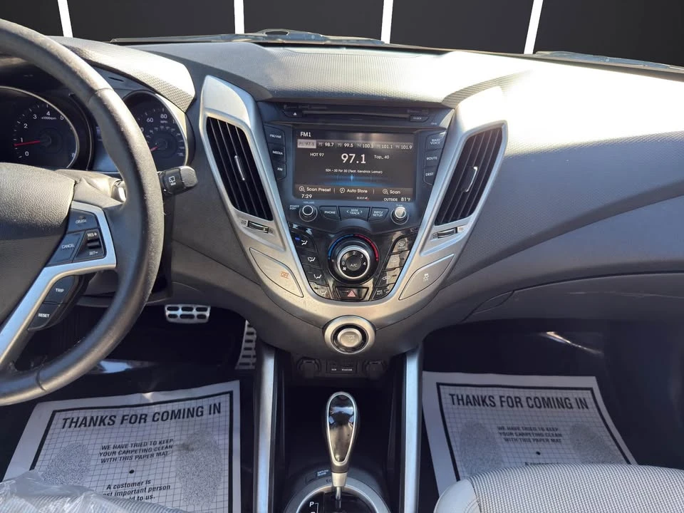 2013 Hyundai Veloster - Image 17 of 20