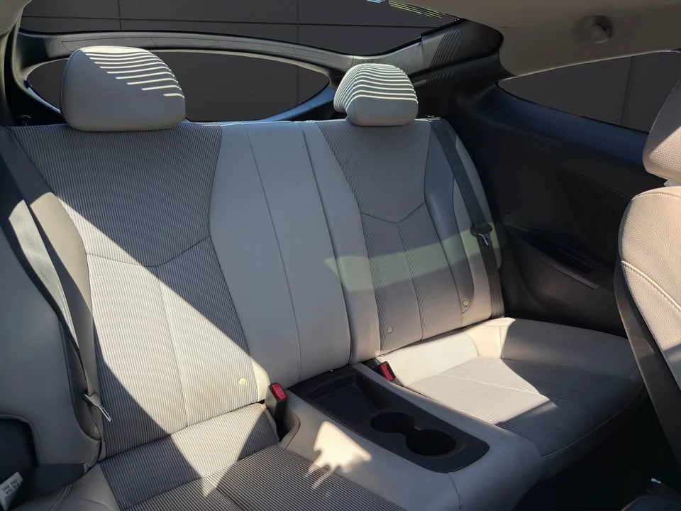 2013 Hyundai Veloster - Image 11 of 20
