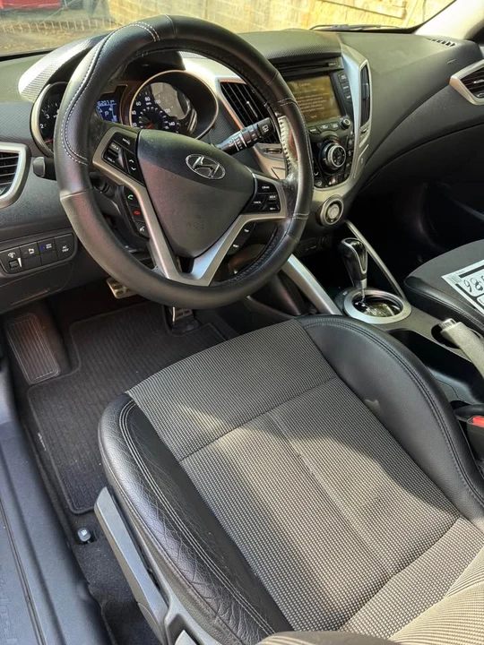 2013 Hyundai Veloster - Image 7 of 9