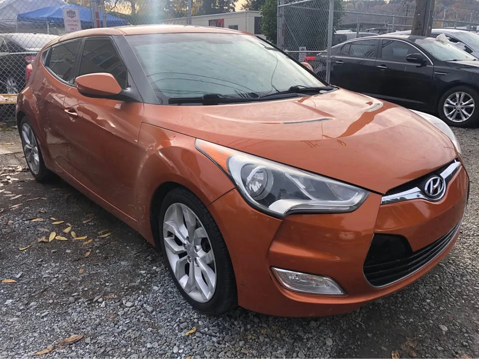 2013 Hyundai Veloster - Image 2 of 10
