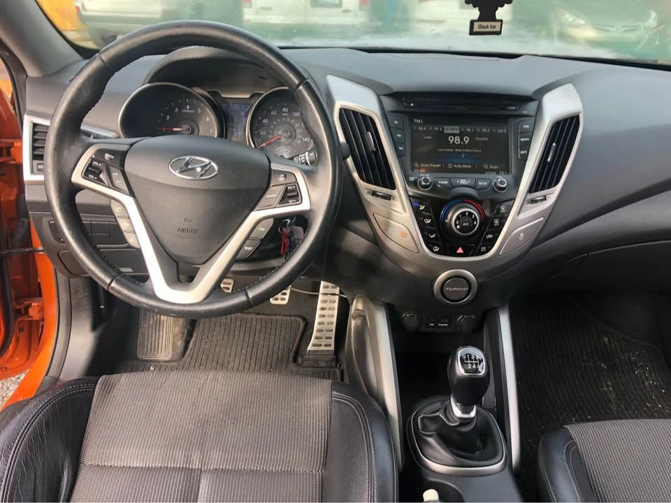 2013 Hyundai Veloster - Image 9 of 10