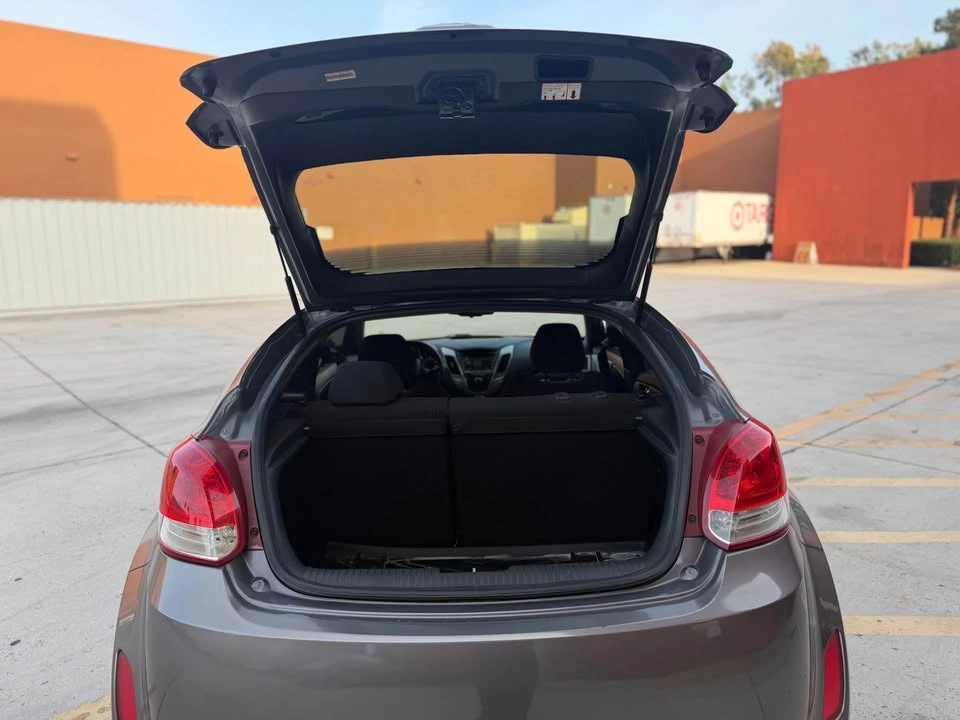 2013 Hyundai Veloster - Image 3 of 10