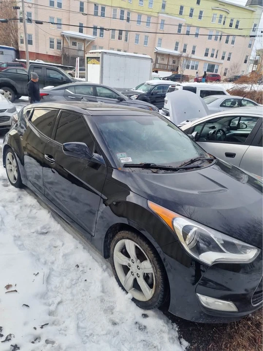 2013 Hyundai Veloster - Image 3 of 3
