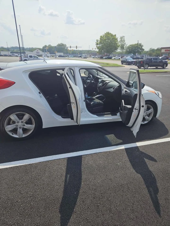 2013 Hyundai Veloster - Image 14 of 17