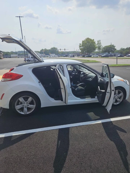 2013 Hyundai Veloster - Image 7 of 17