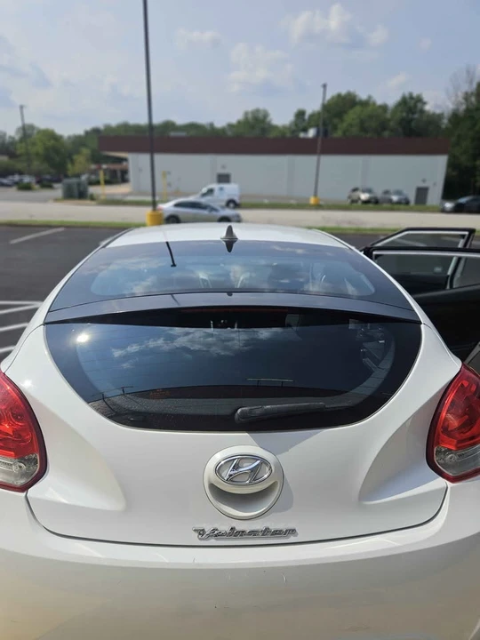 2013 Hyundai Veloster - Image 15 of 17