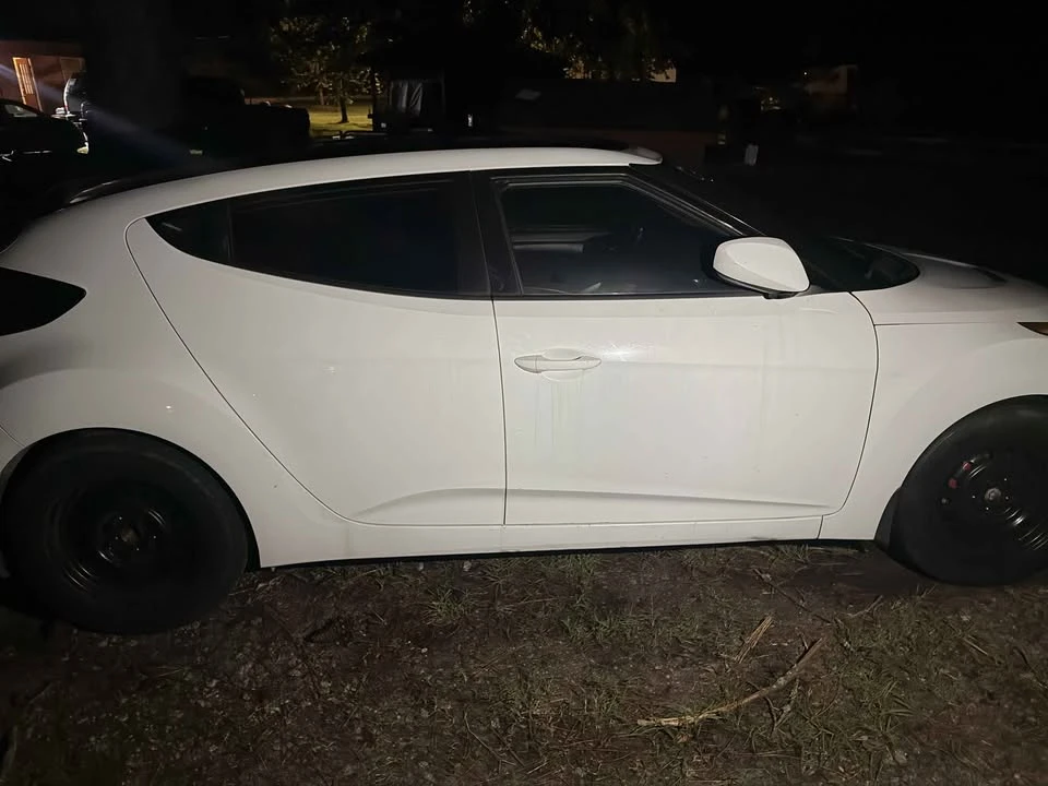2013 Hyundai Veloster - Image 2 of 5