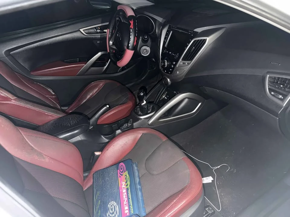 2013 Hyundai Veloster - Image 4 of 5