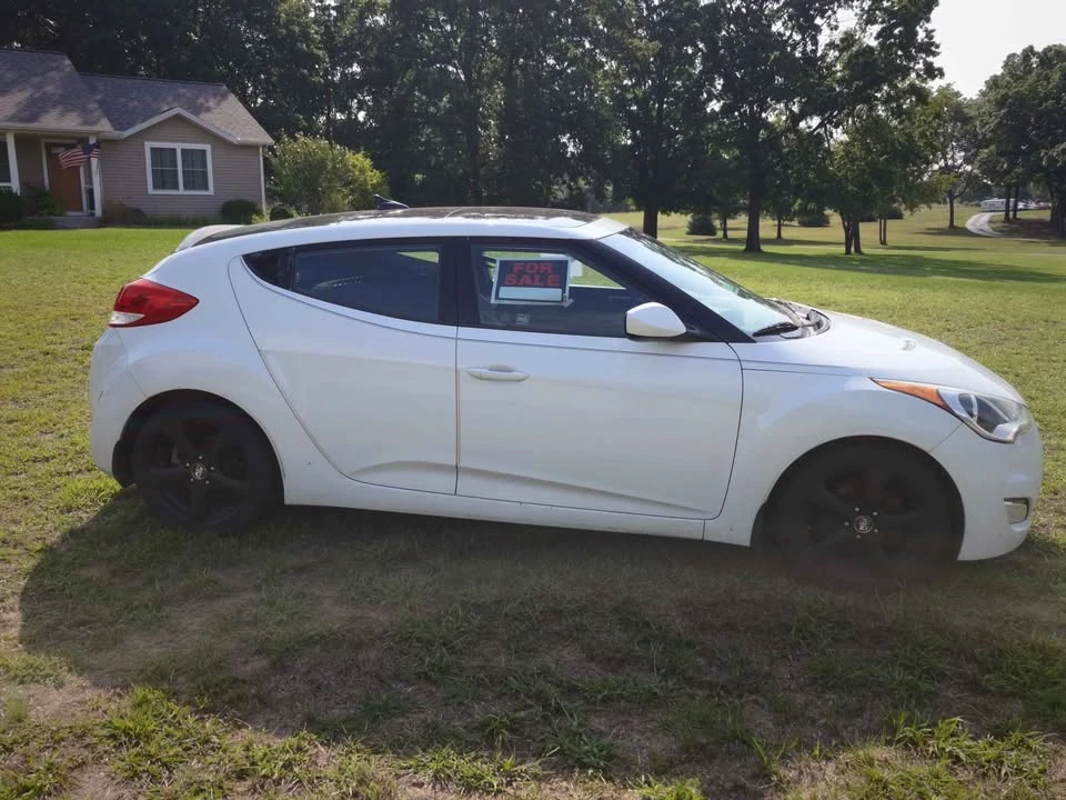 2013 Hyundai Veloster - Image 3 of 9
