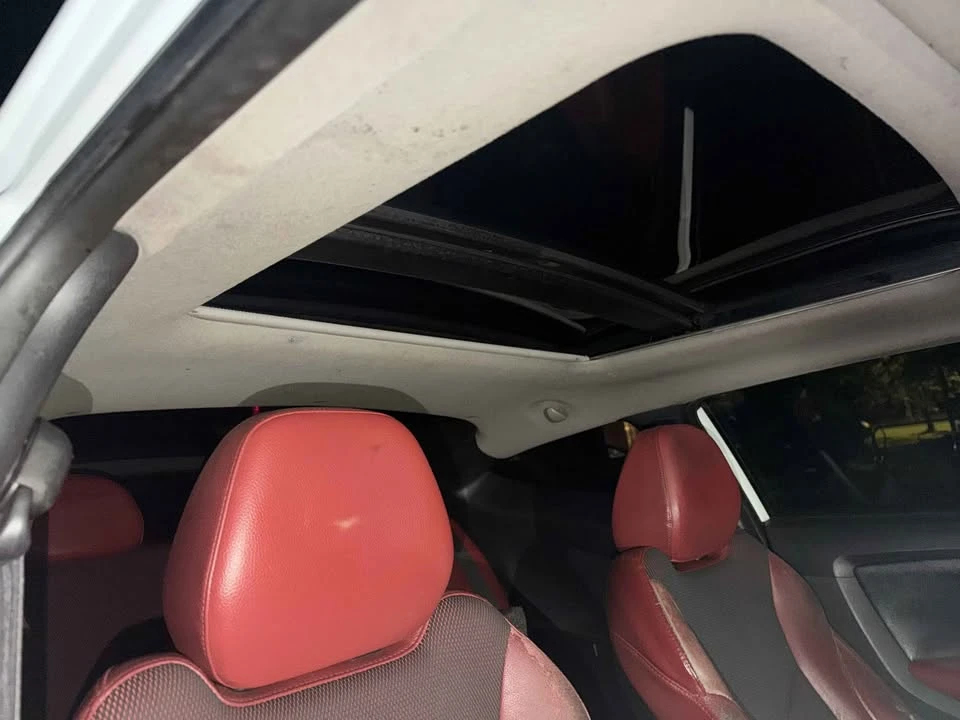 2013 Hyundai Veloster - Image 5 of 5
