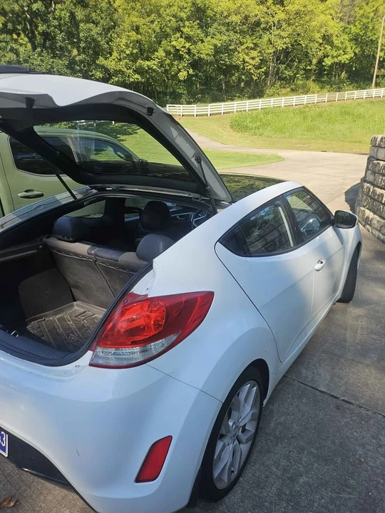 2013 Hyundai Veloster - Image 5 of 10