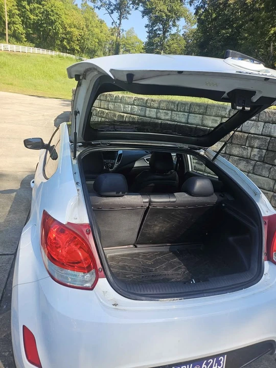 2013 Hyundai Veloster - Image 6 of 10