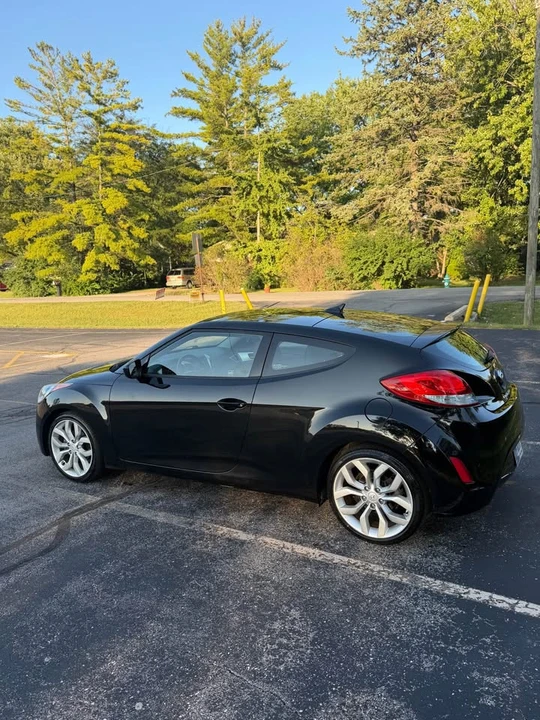 2013 Hyundai Veloster - Image 10 of 17