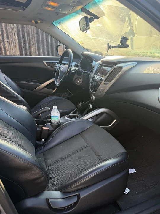 2013 Hyundai Veloster - Image 8 of 9