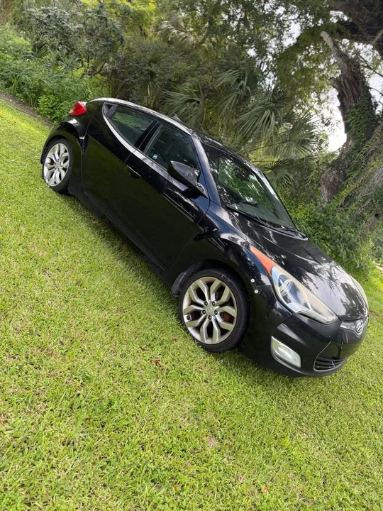2013 Hyundai Veloster - Image 2 of 6