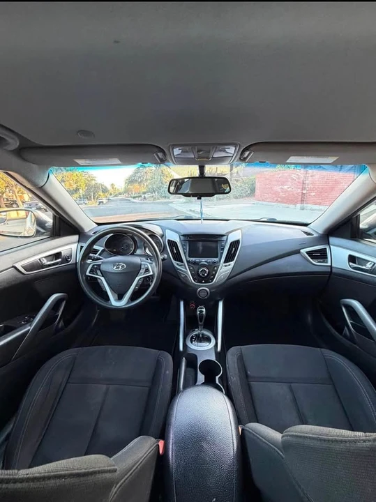 2013 Hyundai Veloster - Image 6 of 7