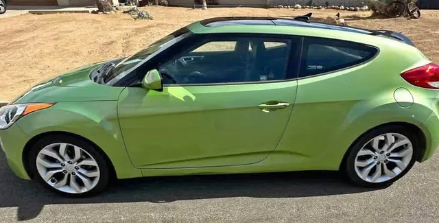 2013 Hyundai Veloster 2.0 Premium Coupe 3D
