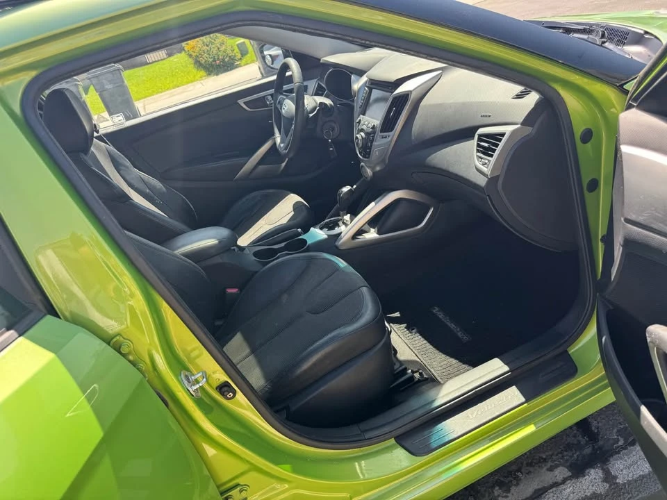 2013 Hyundai Veloster - Image 16 of 20