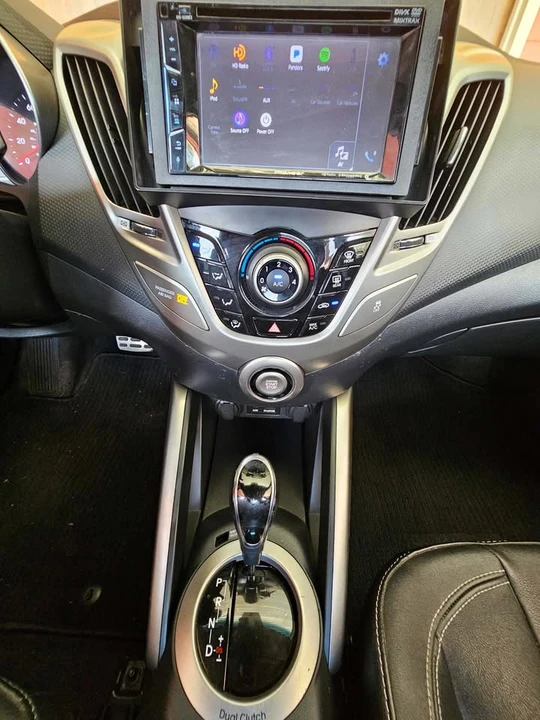 2013 Hyundai Veloster - Image 18 of 20