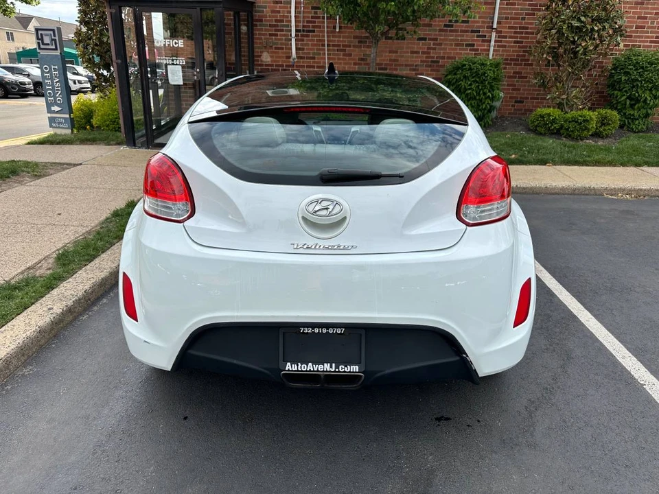 2013 Hyundai Veloster - Image 8 of 20