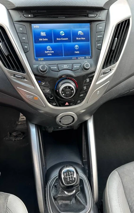 2013 Hyundai Veloster - Image 15 of 20