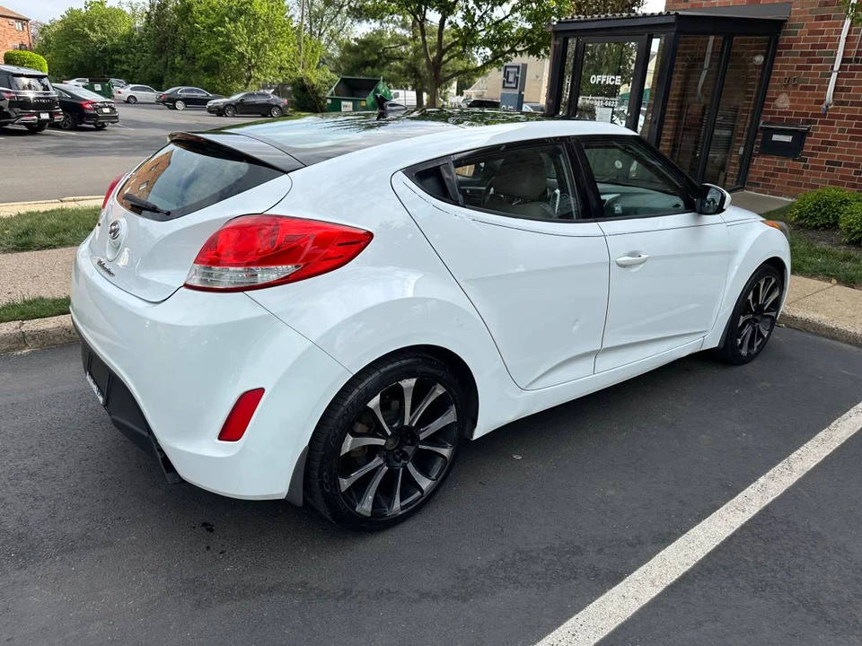 2013 Hyundai Veloster - Image 5 of 20