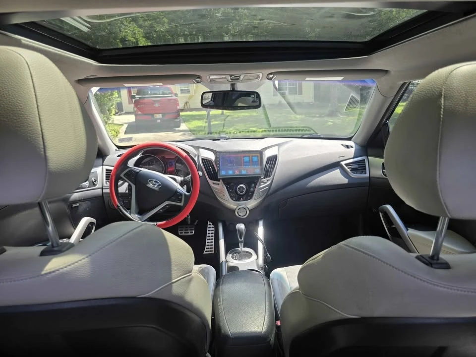 2013 Hyundai Veloster - Image 5 of 8