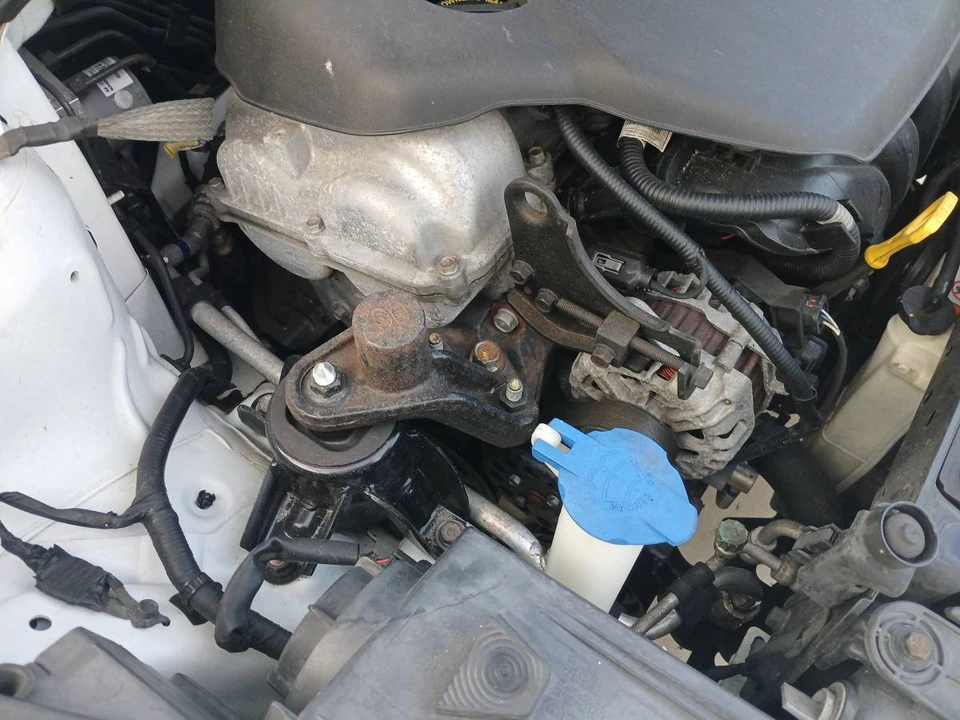 2013 Hyundai Veloster - Image 7 of 24