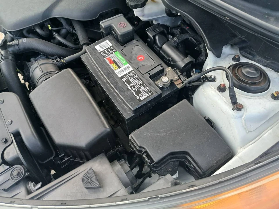 2013 Hyundai Veloster - Image 8 of 24