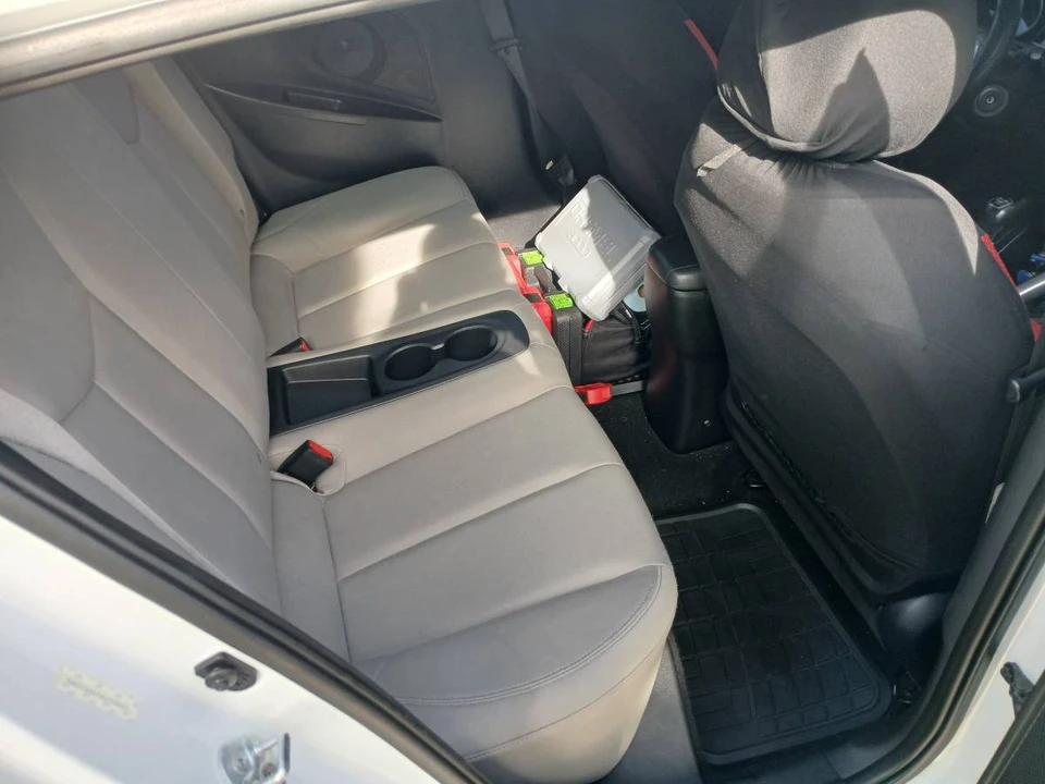 2013 Hyundai Veloster - Image 12 of 24