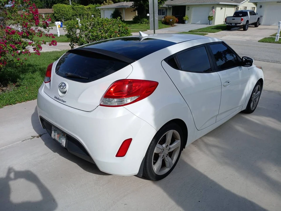2013 Hyundai Veloster - Image 3 of 24