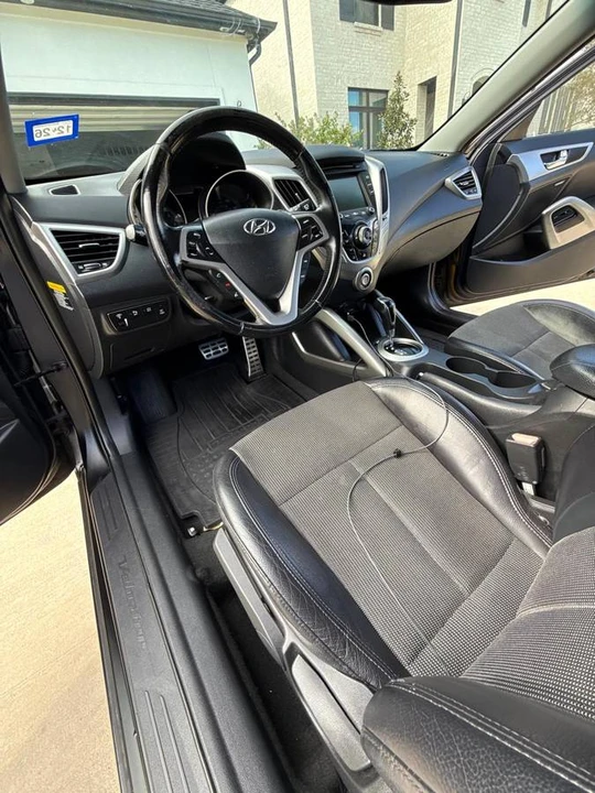 2013 Hyundai Veloster - Image 14 of 17