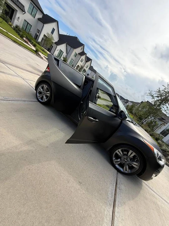 2013 Hyundai Veloster - Image 11 of 17